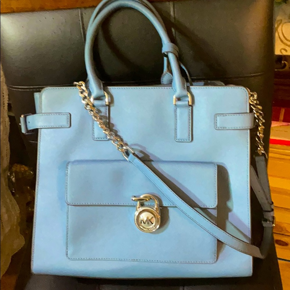 Michael Kors Hamilton bag/tote in color blue.